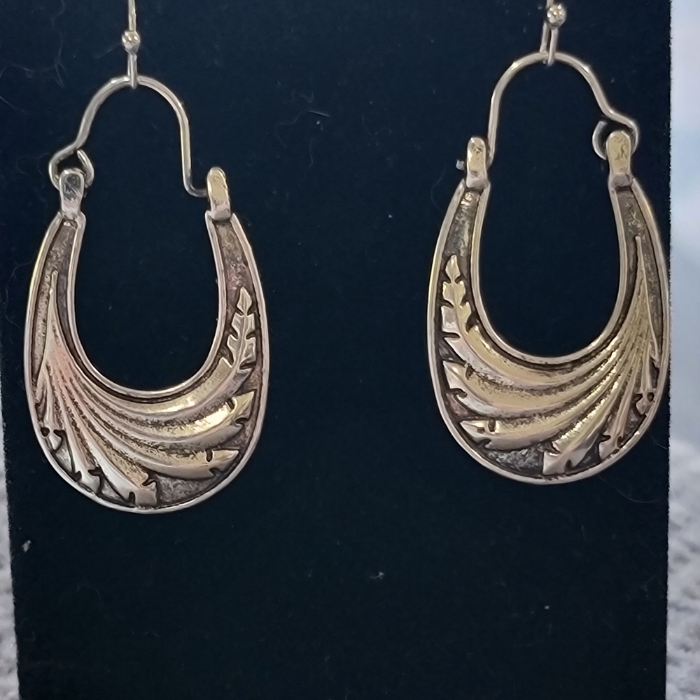 Elegant Silver Hoop Earrings. NWOT